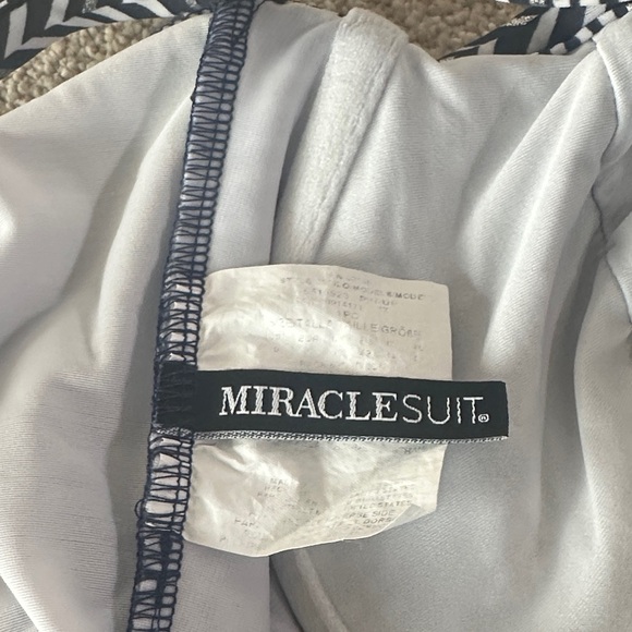 Miraclesuit One Piece in Navy and White - Picture 2 of 5